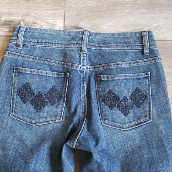 White House Black Market Jean's bling flare 2R - Picture 5 of 6